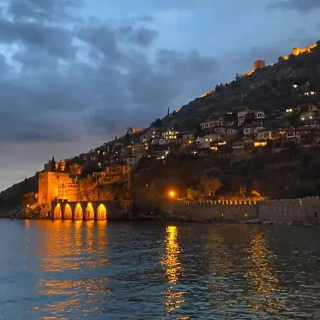 Zerrin Hanim - 1 Minute From Kleopatra Beach Alanya