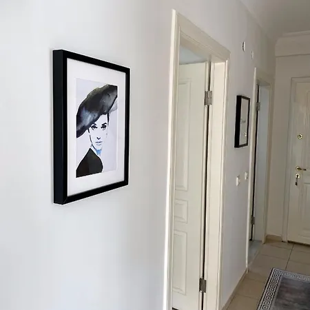 Zerrin Hanim - 1 Minute From Kleopatra Beach Apartment *