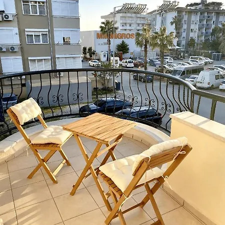 Zerrin Hanim - 1 Minute From Kleopatra Beach Apartment *