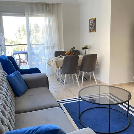 Zerrin Hanim - 1 Minute From Kleopatra Beach Alanya