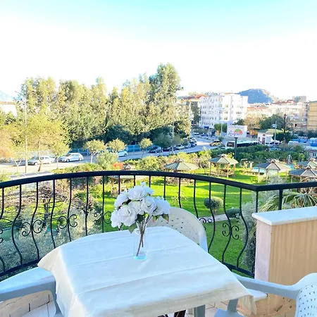 Appartement Zerrin Hanim - 1 Minute From Kleopatra Beach