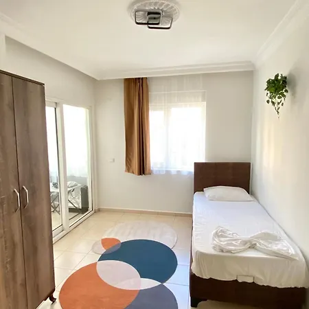 Zerrin Hanim - 1 Minute From Kleopatra Beach * Alanya